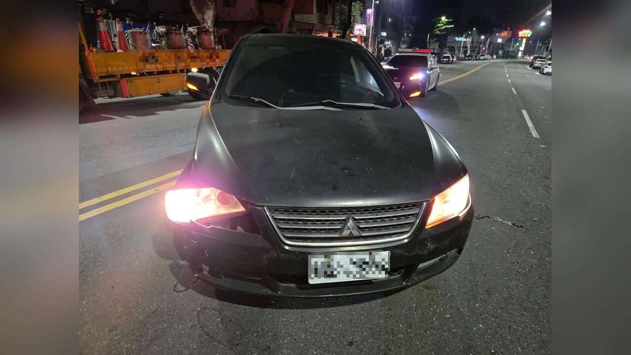 人民保母最壞示範！高雄警酒駕撞車　慘遭移送、記２大過免職