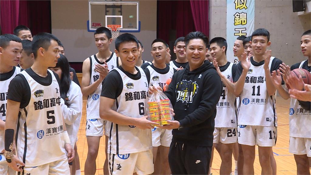 HBL／校園阿雷U前進錦和高中　考驗球員場下遊戲互動默契