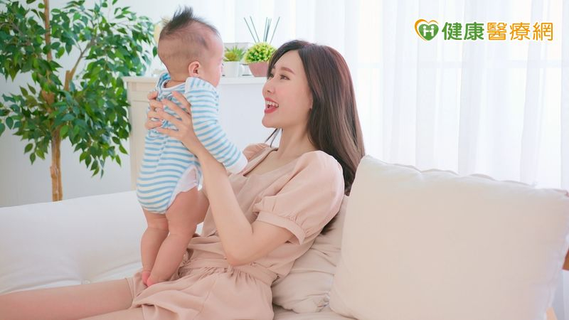 3寶媽抱小孩手臂愈來愈粗壯　就醫一檢竟是「脂肪瘤」