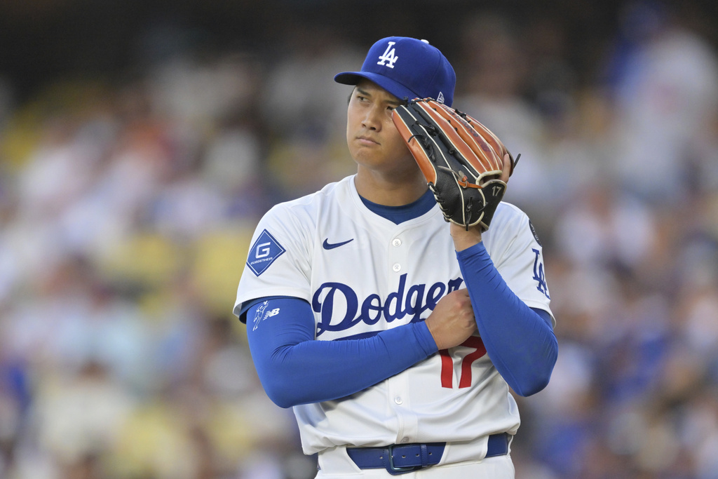 MLB(影)/「投手大谷」本季首度挨轟!橫掃球遭「黑鱒」一棒掃出牆