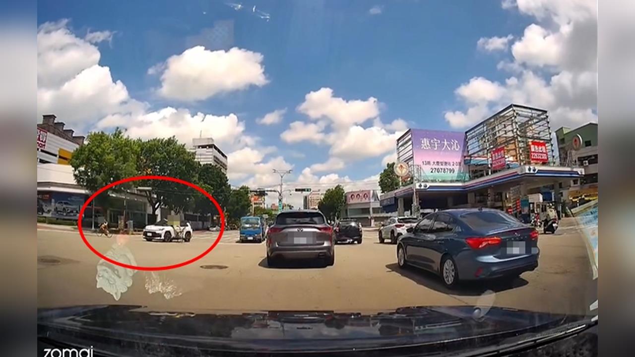 暑假提前結束　台中少年騎車鬼切轉彎　挨撞噴飛摔地　多處擦挫傷