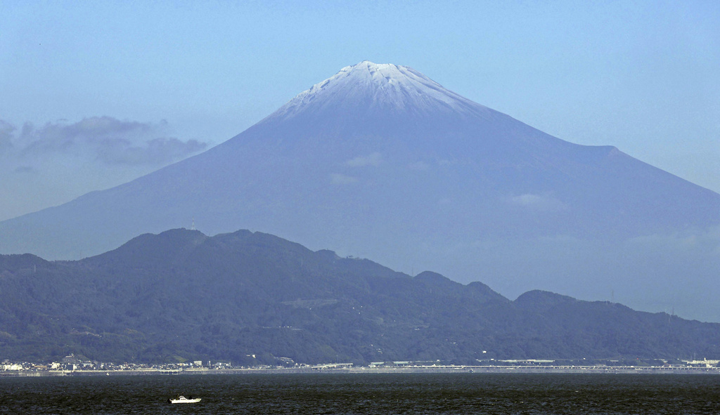 入秋最低溫！東京、大阪不到10度　青森與北海道飄雪花