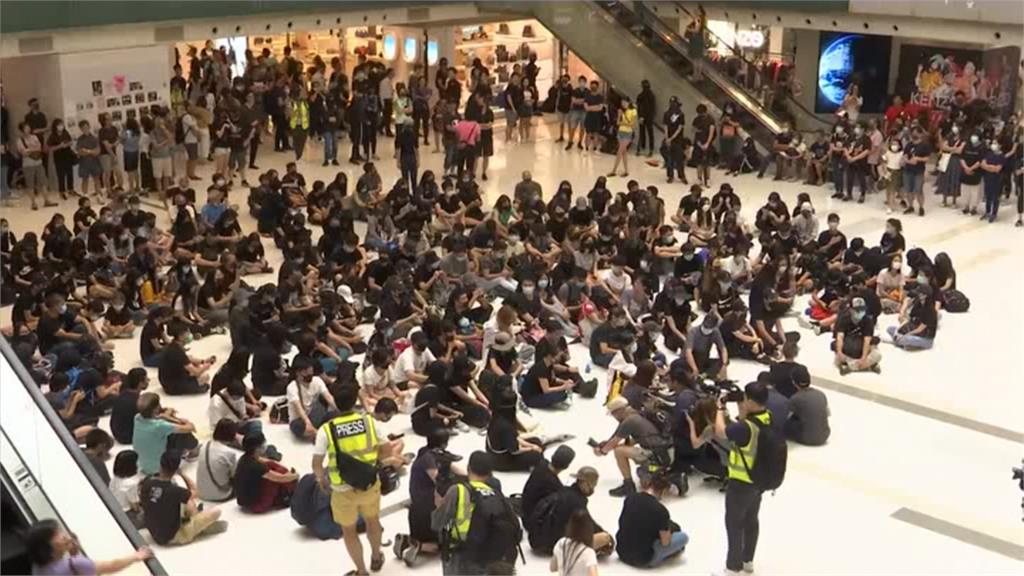 反送中／抗議禁蒙面法18區遍地開花 港人籲國際助香港捍衛民主