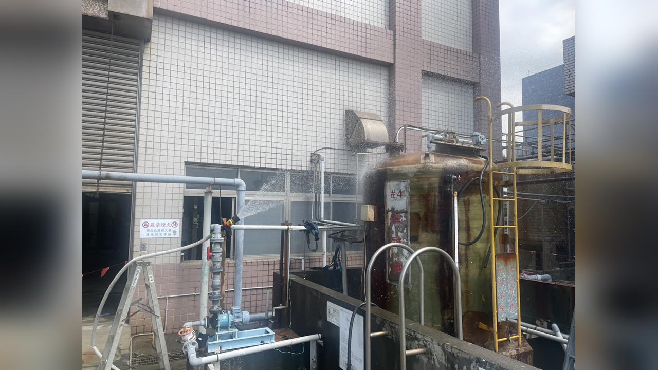 快新聞／高雄電廠事故！鹽酸桶槽維護作業失足「1人重傷、10人嗆傷送醫」