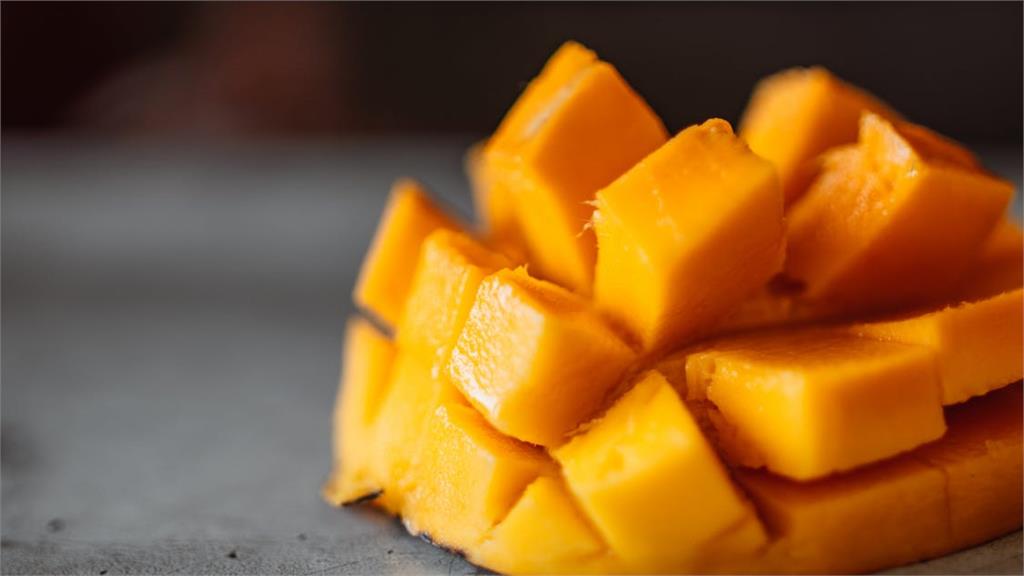 夏季「止渴聖品」芒果可以怎麼切？專家不私藏「3種吃法」大公開！