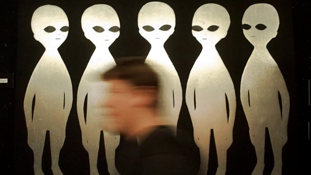 首波UFO解密時間曝光！白宮將「每週」連載　她「神祕預告」全球外星迷嗨炸