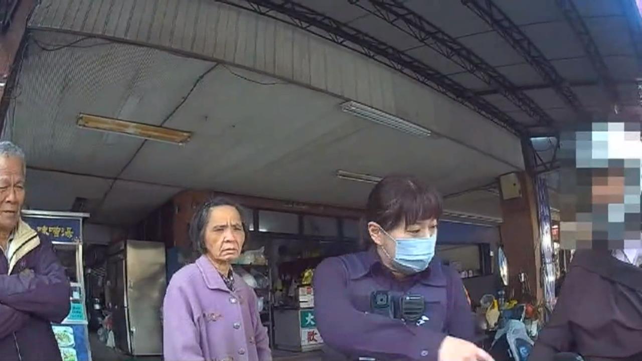 你去休息! 9旬老翁堅持騎車上路 霸氣女警阻止