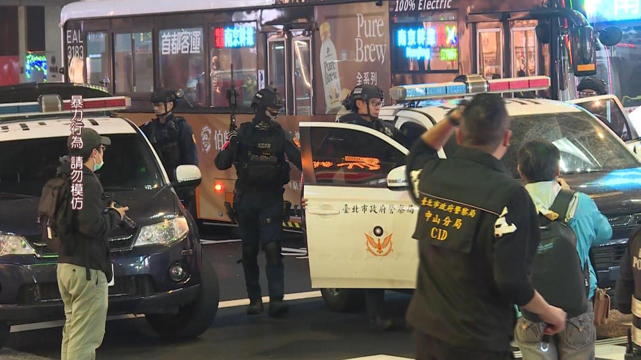 從北車逃往中山站 煙霧彈恐攻張嫌誠品畏罪跳樓送醫不治