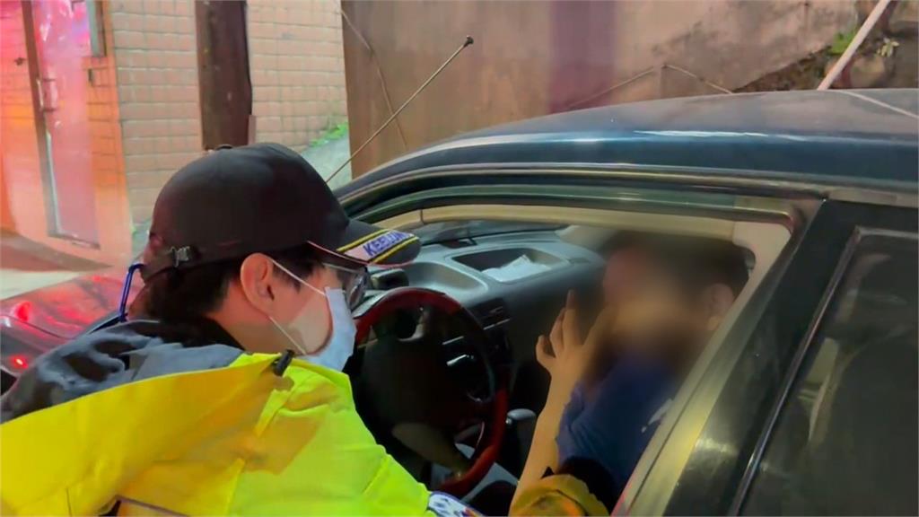 基隆汽車暴衝！　4車撞一團　5人輕重傷送醫