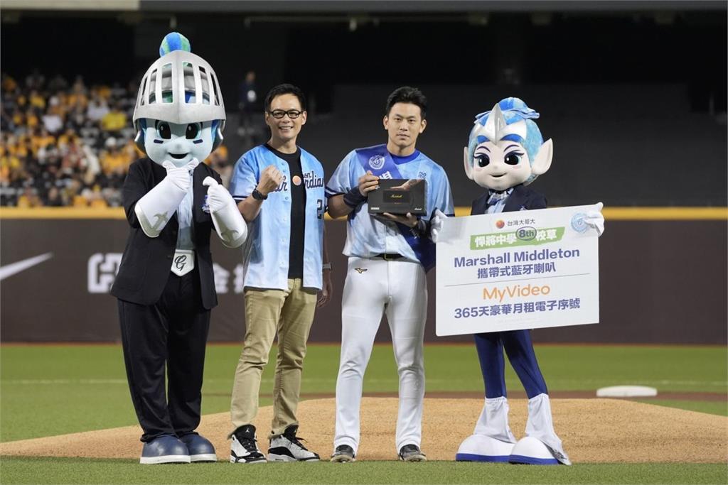 戴培峰停車場遭「跟蹤要簽名」!經紀公司嚴厲發聲了