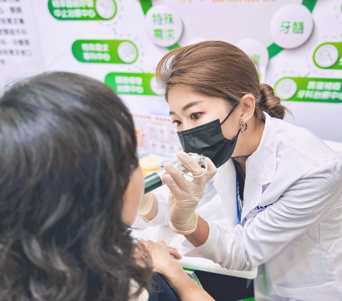快新聞／和陳時中聚會！　女醫師親還原當時狀況：脫下白袍後也應有打扮的自由