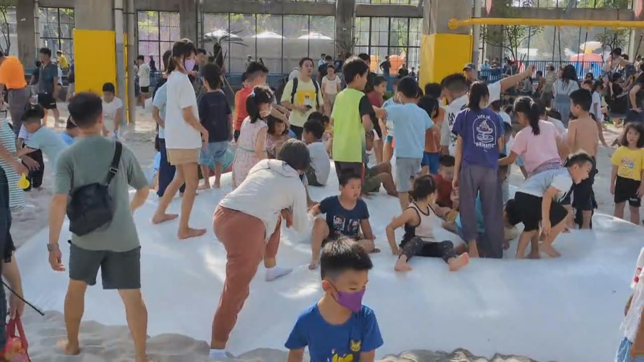 開幕就擠爆! 台鐵高雄機廠轉型親子樂園 首日湧6千人