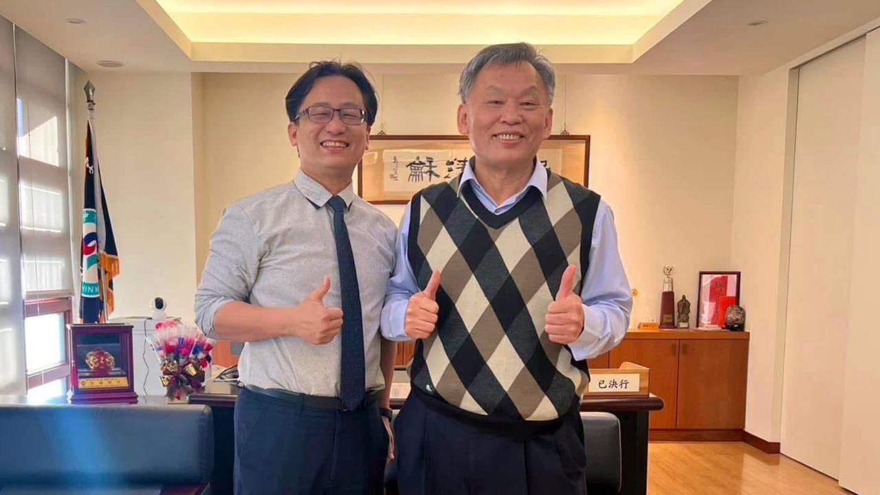 才遭睹球場奔馳！台中「王牌校長」突驟逝…教育界一片悲喊「怎會」學生淚崩：感謝教誨