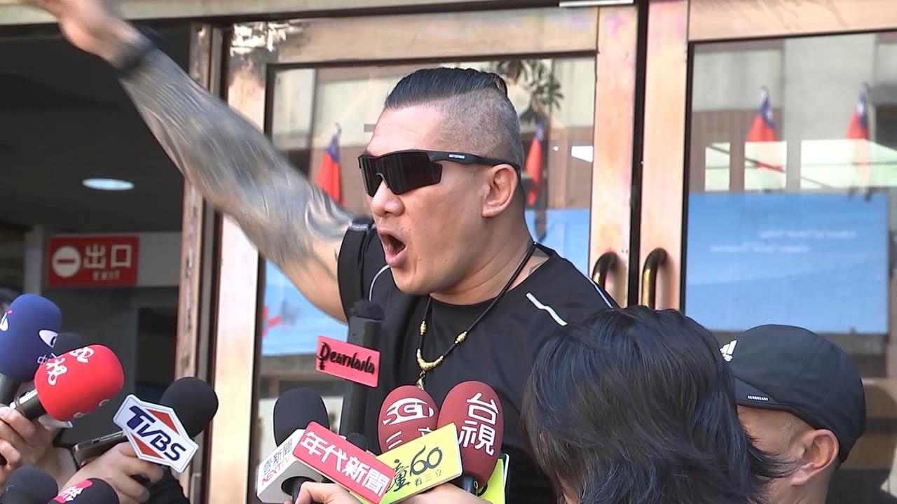 館長被北京男嗆"一邊一國" 台網友笑:中國人比你有種