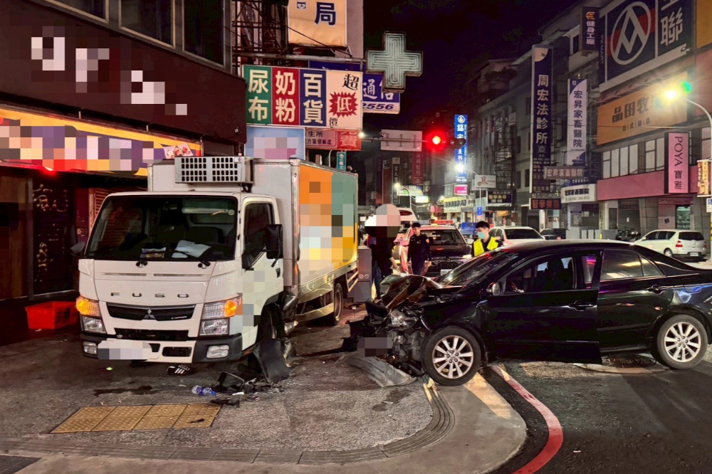 毒駕上路釀禍！新北男高速撞2行人　釀1骨折1傷