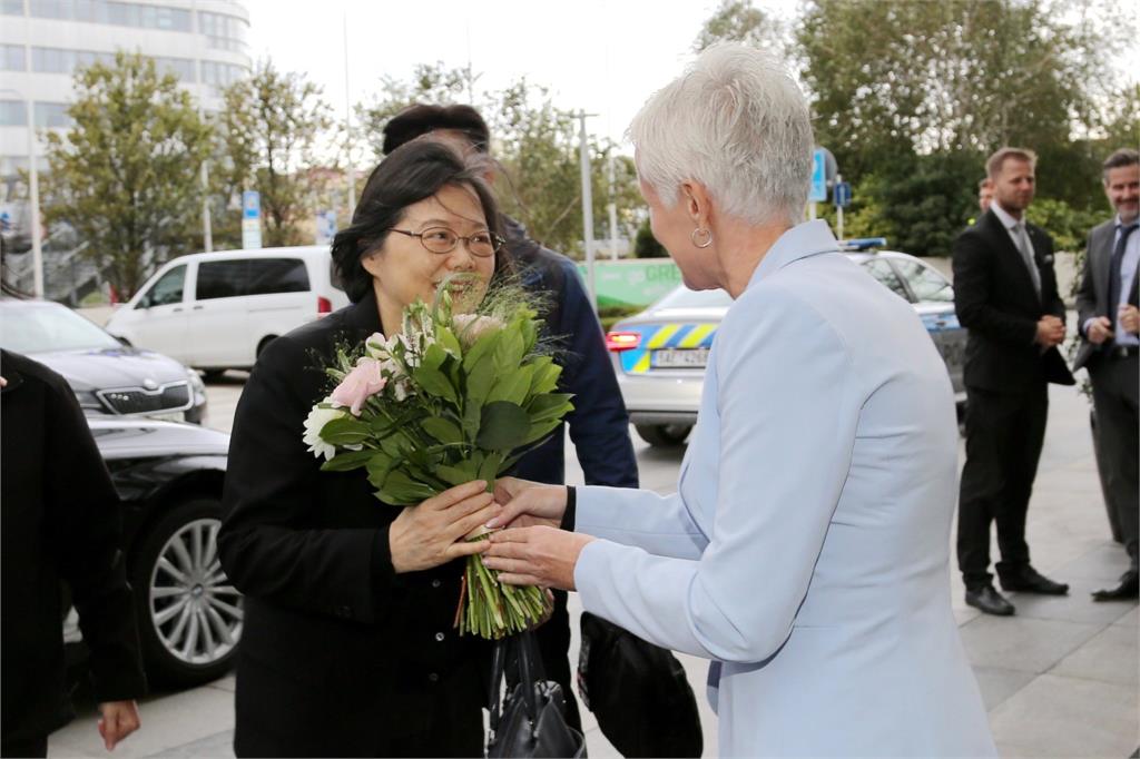 快新聞／蔡英文抵達捷克　將在「公元兩千論壇」發表演說