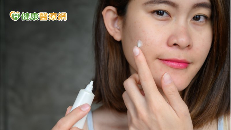 痘痘藥怎麼擦才有用？  食藥署解析常見3大類產品