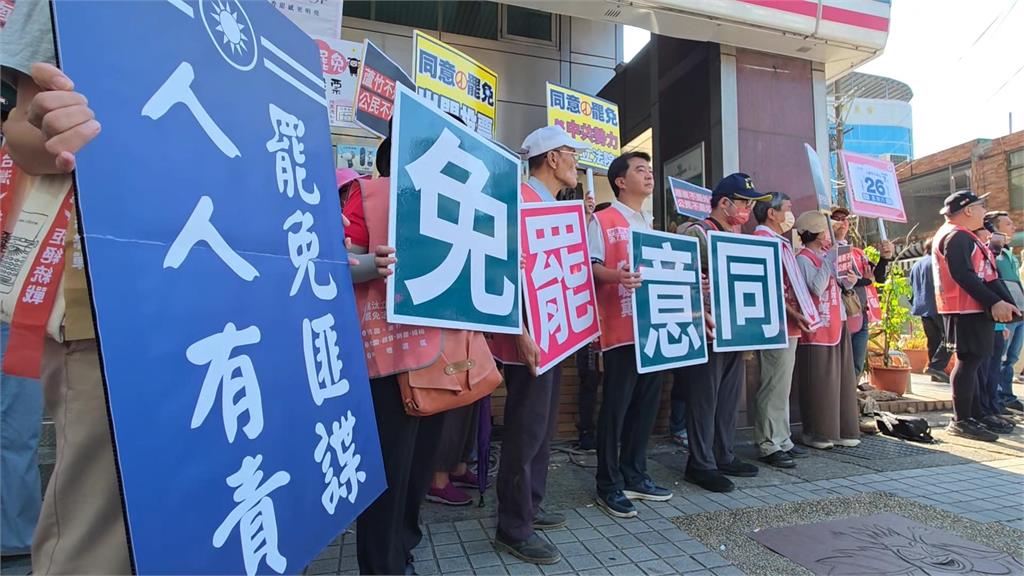 傳牛煦庭"私人臉書"不雅字眼辱罷團 網友酸:怎麼選上的?