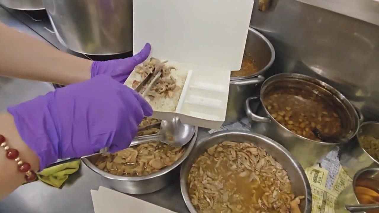 訂鴨肉飯備註「給三張衛生紙」　店員發文公審被撻伐