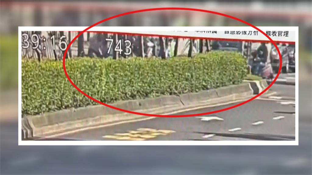 疑精神不濟！公車追撞四機車釀2傷　駕駛：感冒精神不濟恍神
