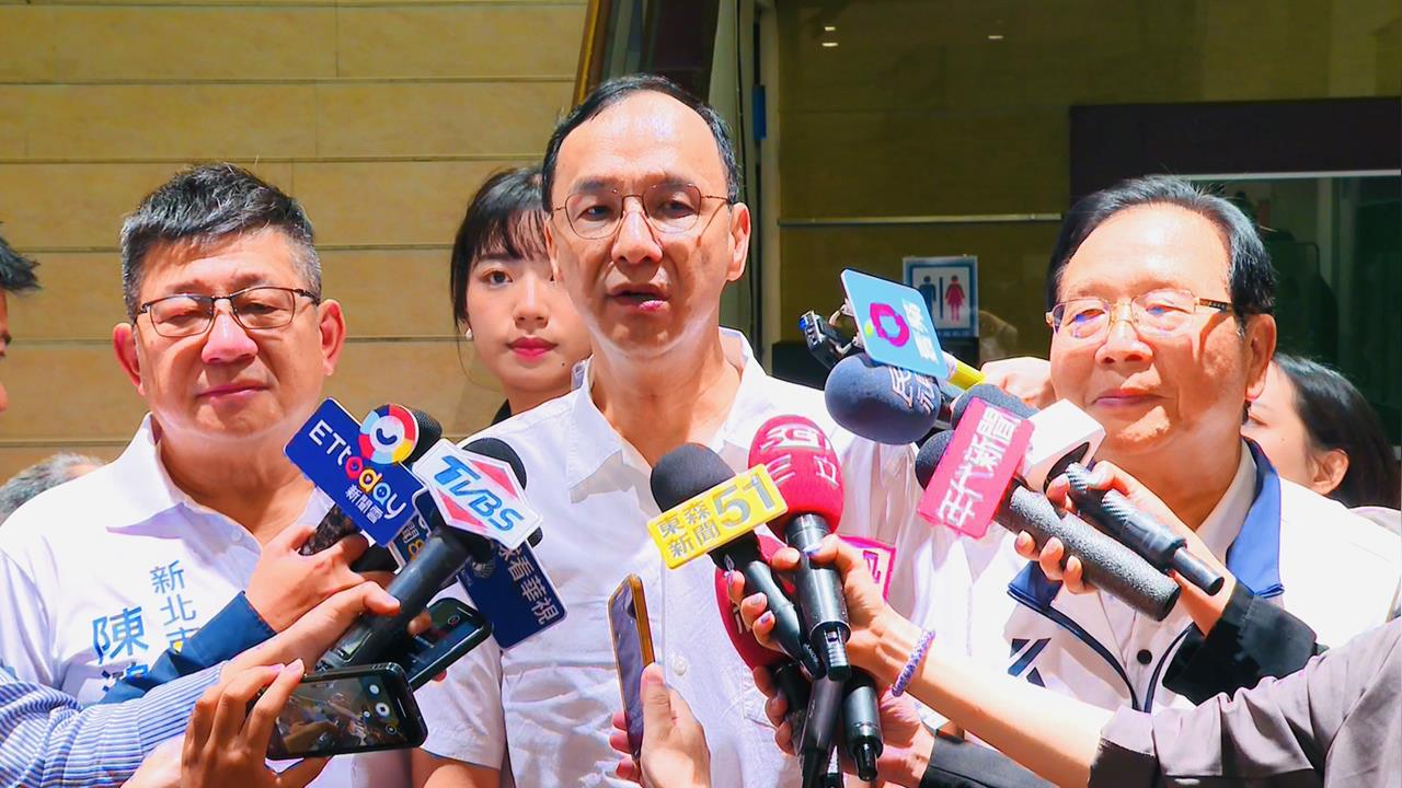 快新聞／藍玩AI上癮！萊爾校長紓壓球惹議還開賣　朱立倫竟又嗆賴總統
