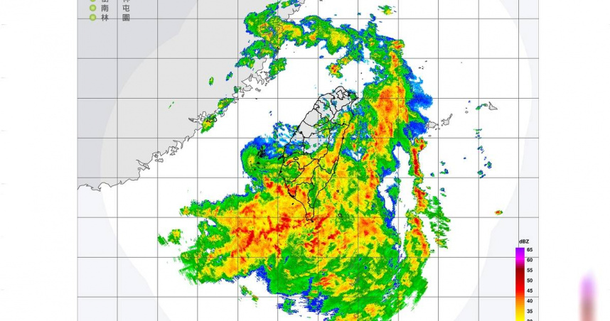 豪大雨狂炸!最新雨量預測曝 明天6縣市達停班停課標準