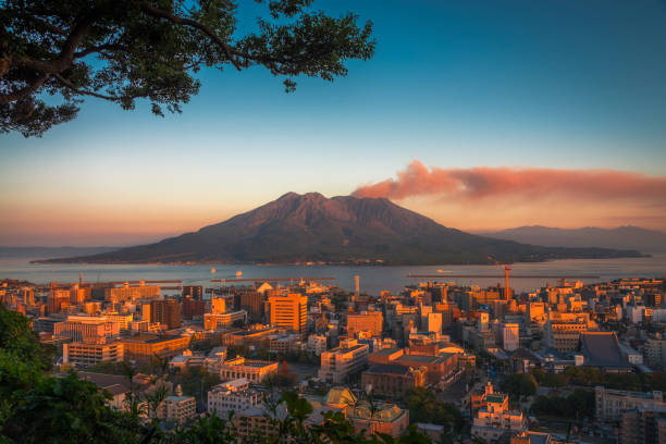 日本櫻島火山噴發　大量火山灰覆蓋市區