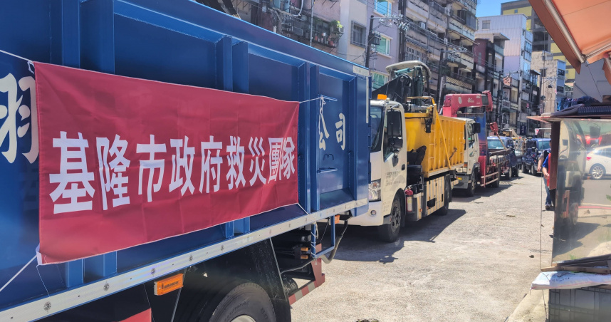 基市府支援花蓮災後復原工作　調派人力與車輛整備出發