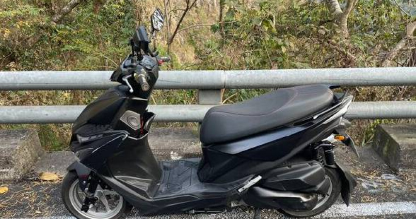 19歲騎士山路驚魂！　台24線自撞護欄墜9米深坡奇蹟生還