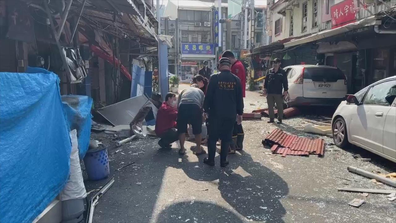 台南民宅氣爆威力大「波及房屋、車輛」　屋主嘆：不知道如何求償