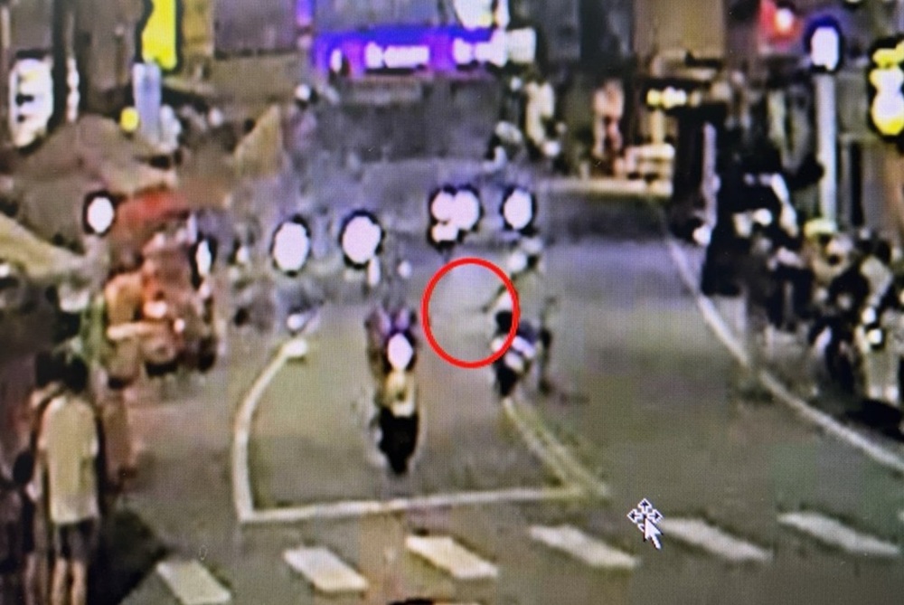 情變失控　莾男夜市揮刀騎車狂飆涉恐嚇公眾