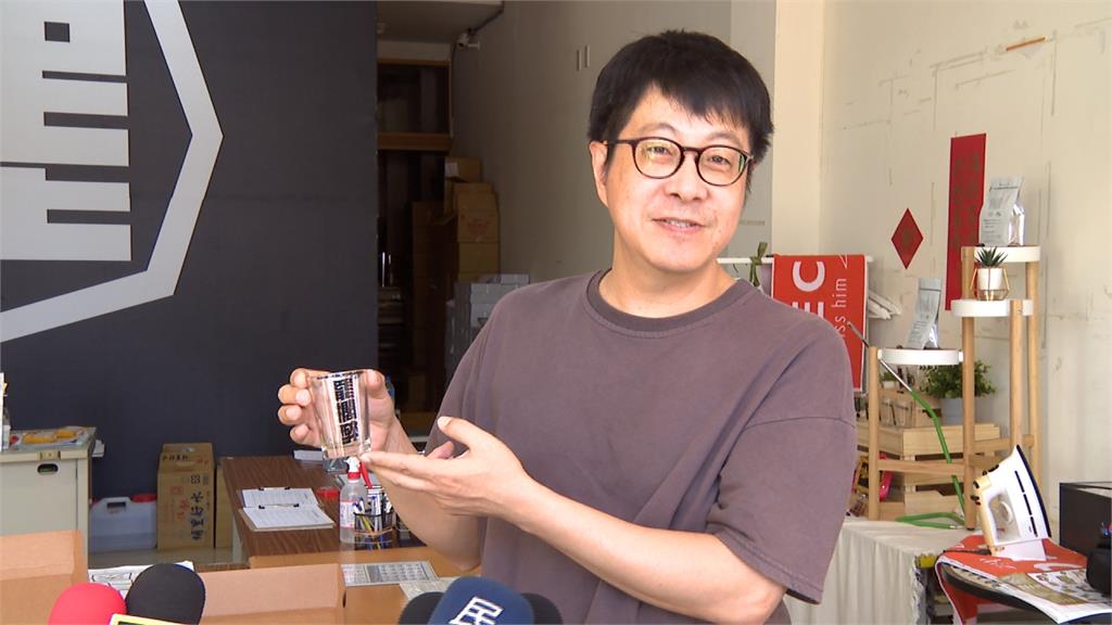 諷韓國瑜酒空誤事 罷韓團體推「喝罷系列」酒杯再熱銷