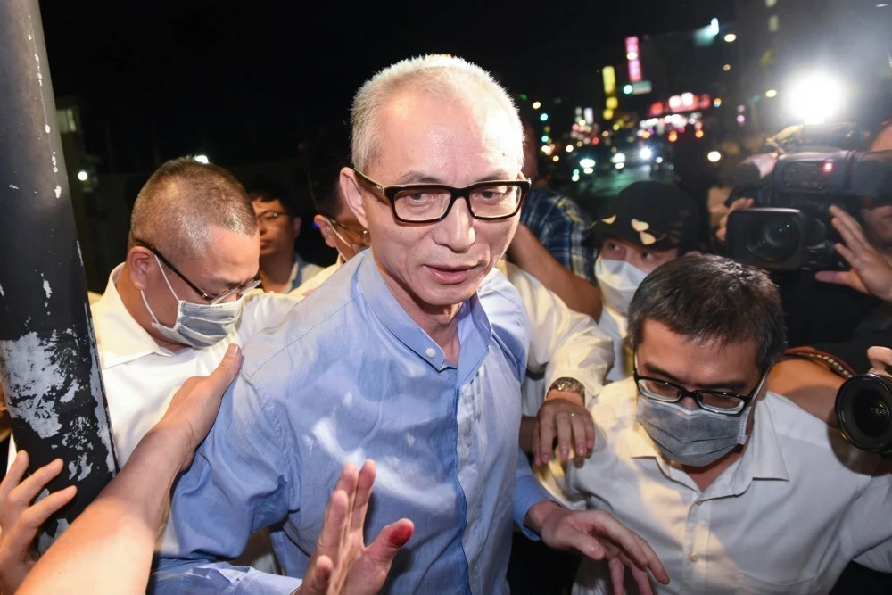 致癌油主謀余凌冲　遭爆是出身中國通緝犯朱國榮人馬