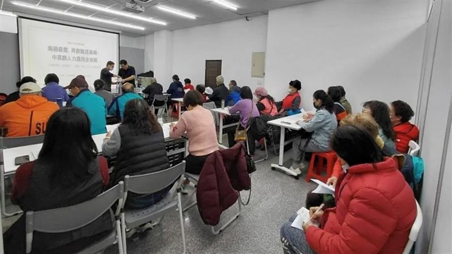 銀髮族也能拚職場第二春!台中推「銀領找頭路」最高補助6萬元