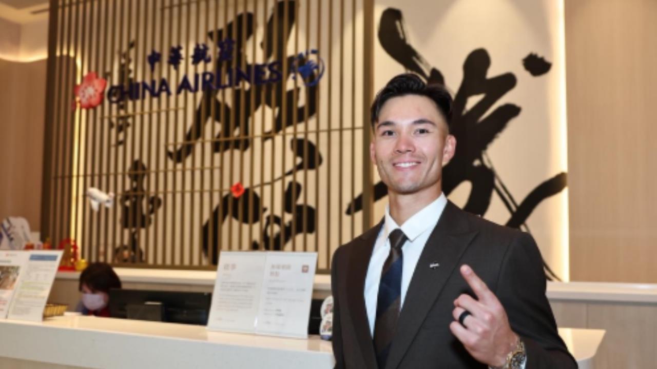 費仔首披國家隊戰袍!亮台灣國旗喊「爭取勝利」網:帶隊友打回美國