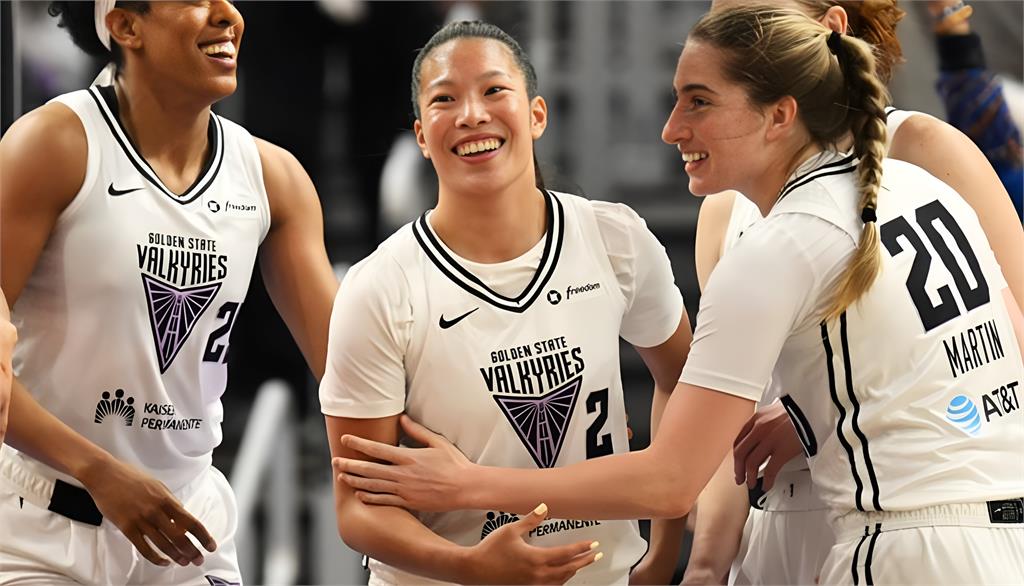 WNBA(影)/台灣之光!金州女武神陳紫柔打進台裔球員首分 精彩AND 1寫歷史