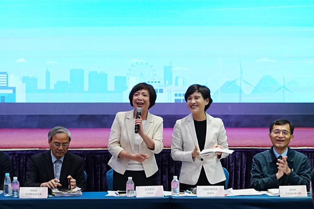 川普懲罰韓國「關稅調回25%」　何欣純：產業無顏色、盼各界支持台15%