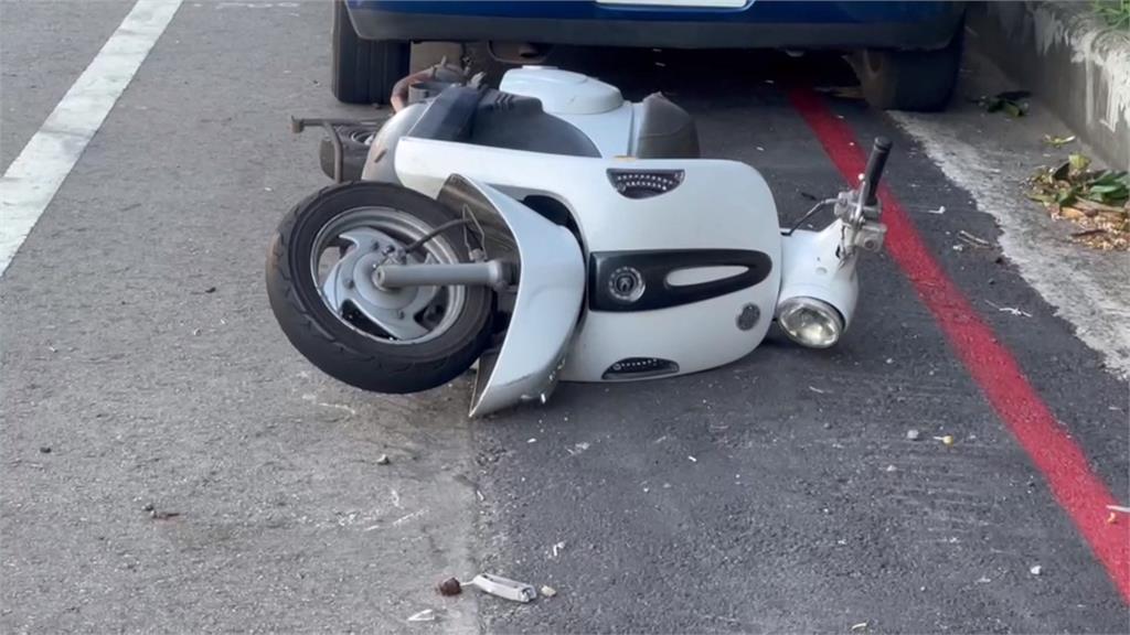 超車與大貨車碰撞！　機車遭後方車輛撞上身亡