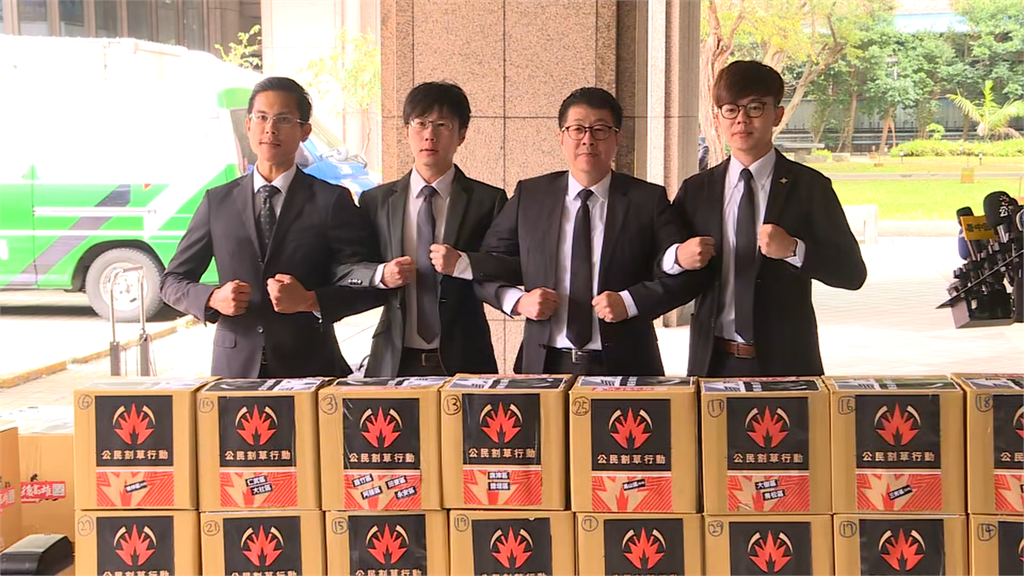快新聞／3萬份「罷韓」提議書送中選會！ 尹立嗆：回收不要臉的市長
