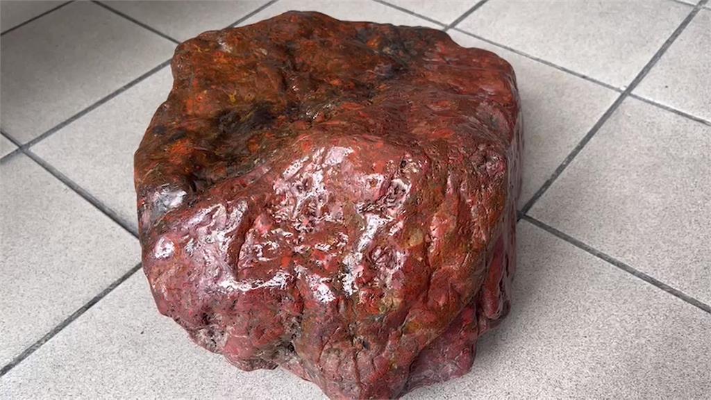 警鎖定慣犯破獲台東玉石竊案　嫌住處搜出「65公斤重總統石」