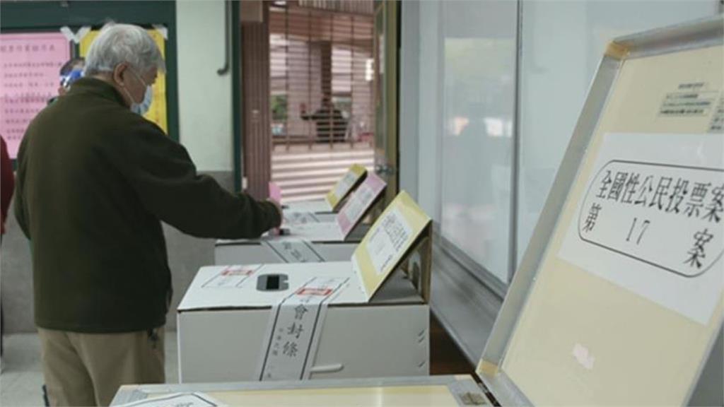 「印泥太濕」沾滿選票遭列無效!新北選民急抗議…粉專曝「4情況」仍有效