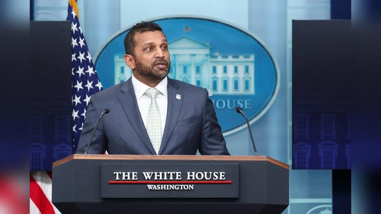 美國FBI局長訪中 北京承諾遏止芬太尼前驅物流通