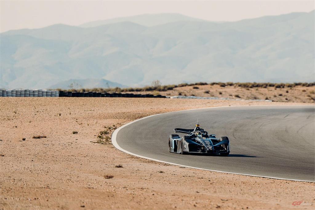 開啟 Formula E 新篇章：保時捷 GEN4 賽車推動性能革命
