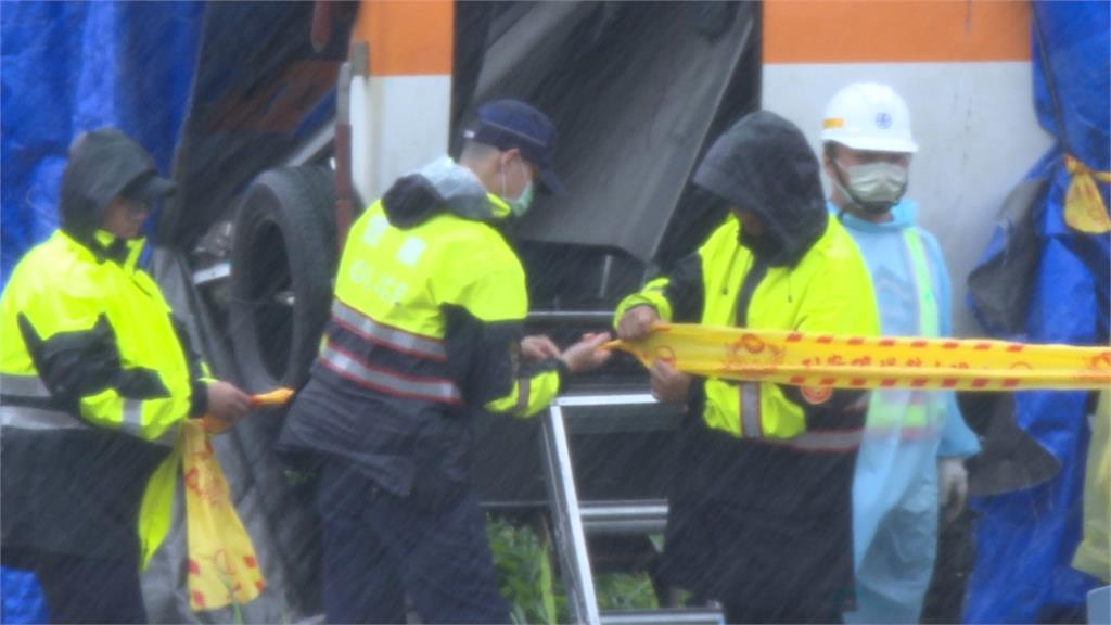 太魯閣車廂搜出數袋旅客遺物　罹難者家屬心情沉重仍發文感謝王薇君