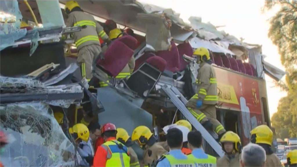 香港傳雙層巴士撞樹死亡車禍 6死40多人傷