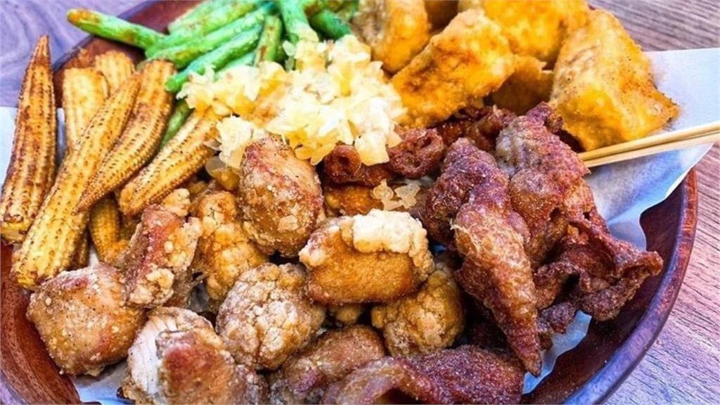 「200元買鹹酥雞吃不飽」讓他超無奈!內行網搖頭曝「3物必點」:吃到吐