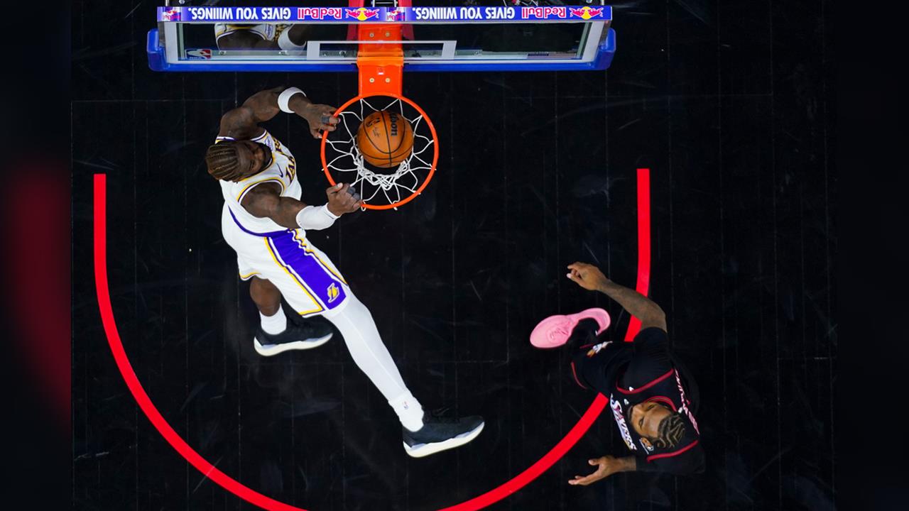 NBA(影)／中鋒艾頓轉戰湖人如魚得水表現佳！老媽親煮牙買加大餐感謝大家