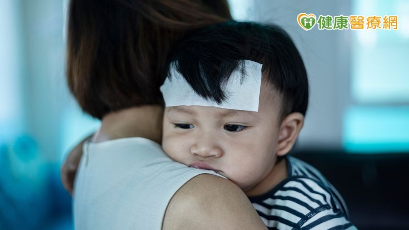 2歲童燒不停血輪眼、手腳「腫成麵龜」　竟是川崎症惹禍！