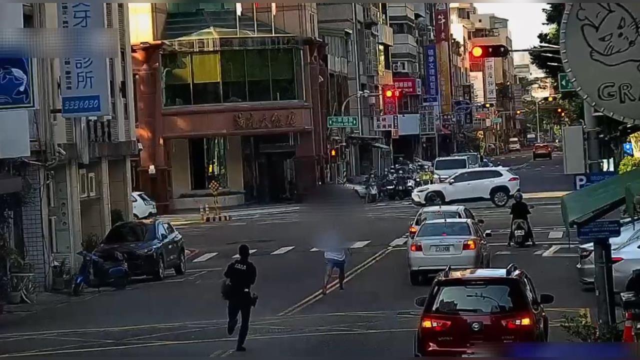 快新聞/對空鳴槍!通緝犯步出舞廳找代駕被警盯竟開溜 下場曝