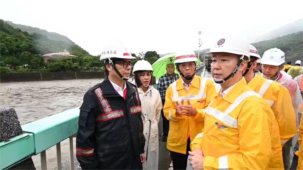和時間賽跑！千人受困桃源山區出不來　交長下令8/1前搶單線通行